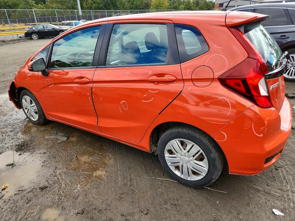 Снимка 2 от търг – 2018 HONDA FIT с VIN 3HGGK5H41JM715981