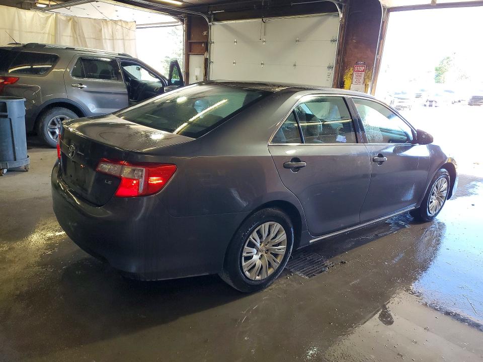 Снимка 3 от търг – 2013 TOYOTA CAMRY с VIN 4T4BF1FK0DR283828