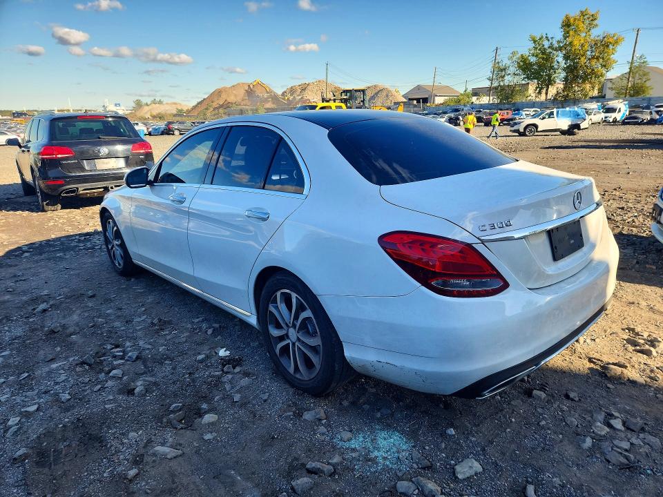 Снимка 2 от търг – 2016 MERCEDES-BENZ C с VIN 55SWF4JB6GU105166