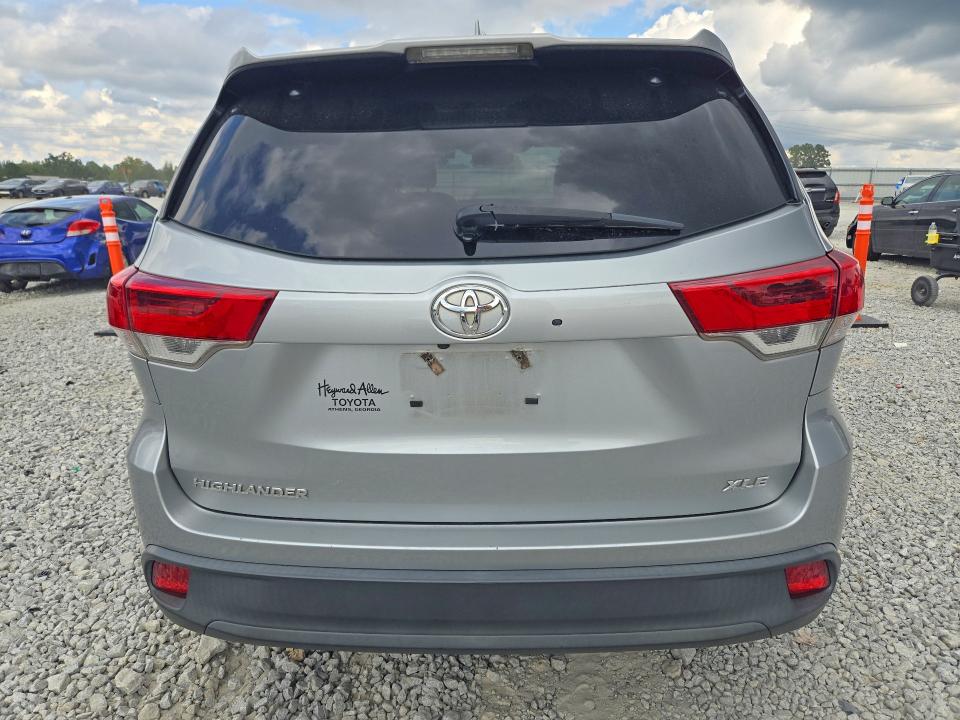 Zdjęcie 6 z aukcji – 2019 TOYOTA HIGHLANDER z VIN 5TDKZRFH5KS348036
