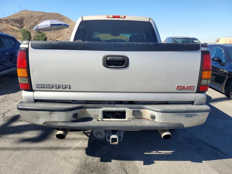 Photo 6 from auction – 2005 GMC NEW SIERRA with VIN 2GTEC13T051168192