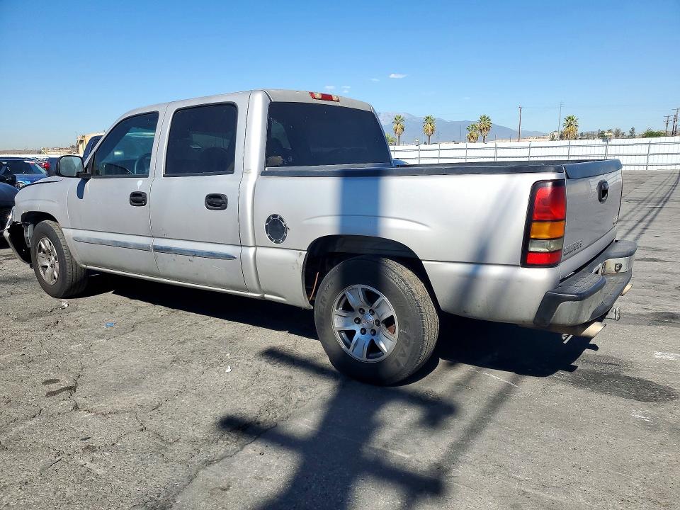 Photo 2 from auction – 2005 GMC NEW SIERRA with VIN 2GTEC13T051168192