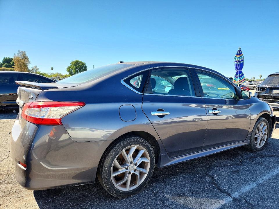 صورة رقم 3 من المزاد - 2015 NISSAN SENTRA مع VIN 3N1AB7AP2FY376266