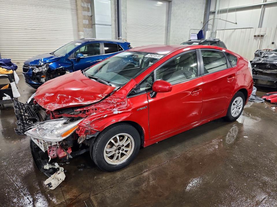 TOYOTA PRIUS 2015 с VIN JTDKN3DUXF0448568 - Фото с аукциона