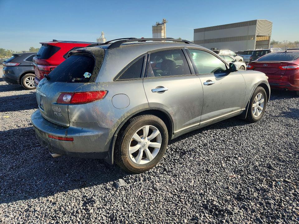 Zdjęcie 3 z aukcji – 2005 INFINITI FX35 z VIN JNRAS08W15X218504