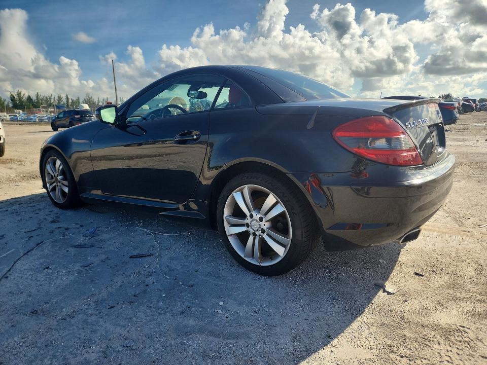 Zdjęcie 2 z aukcji – 2011 MERCEDES-BENZ SLK z VIN WDBWK5EA6BF241059