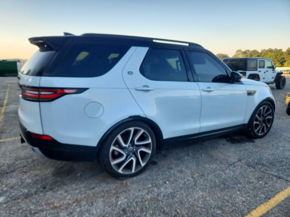 Photo 3 from auction – 2017 LAND ROVER DISCOVERY with VIN SALRHBBV0HA037052