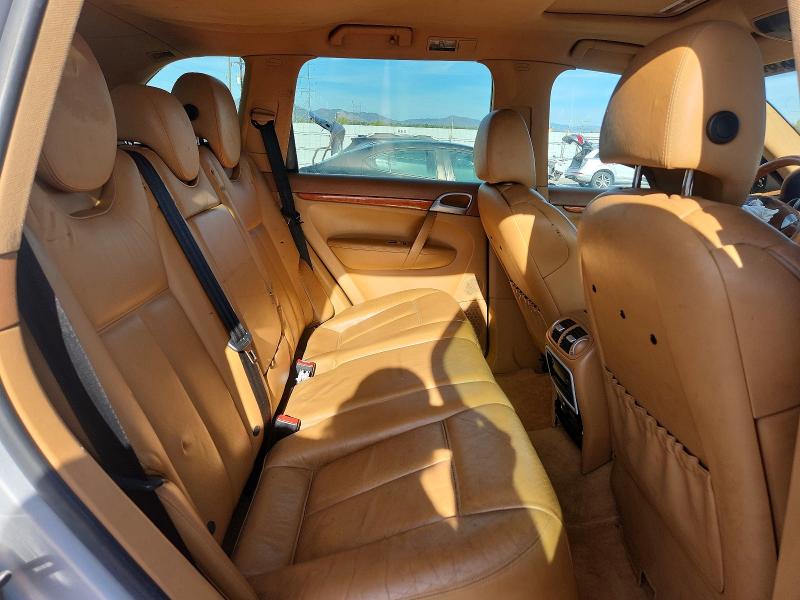 Снимка 11 от търг – 2005 PORSCHE CAYENNE с VIN WP1AA29P85LA25634