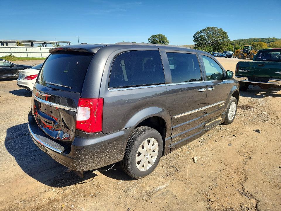 Снимка 3 от търг – 2012 CHRYSLER TOWN & COUNTRY с VIN 2C4RC1CG1CR255117