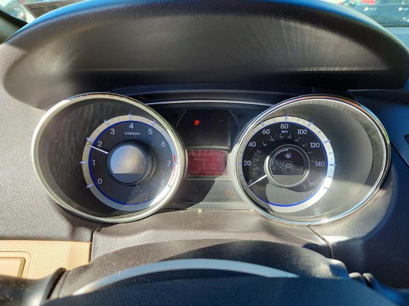 Photo 9 from auction – 2011 HYUNDAI SONATA with VIN 5NPEB4AC8BH015917