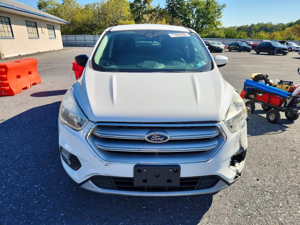 صورة رقم 5 من المزاد - 2017 FORD ESCAPE مع VIN 1FMCU9GD4HUB71347