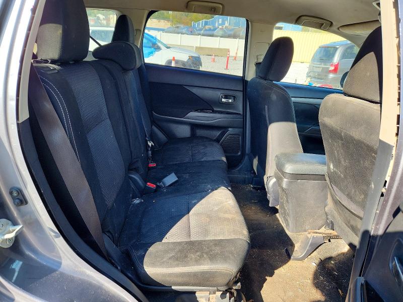 Снимка 11 от търг – 2017 MITSUBISHI OUTLANDER с VIN JA4AD2A33HZ057629