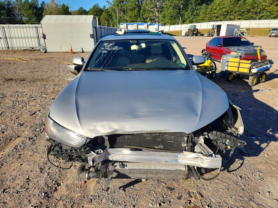 Снимка 5 от търг – 2014 AUDI A4 с VIN WAUFFAFL5EN014306