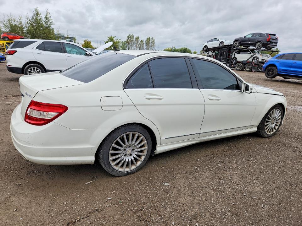 Снимка 3 от търг – 2011 MERCEDES-BENZ C с VIN WDDGF8FB4BA488554