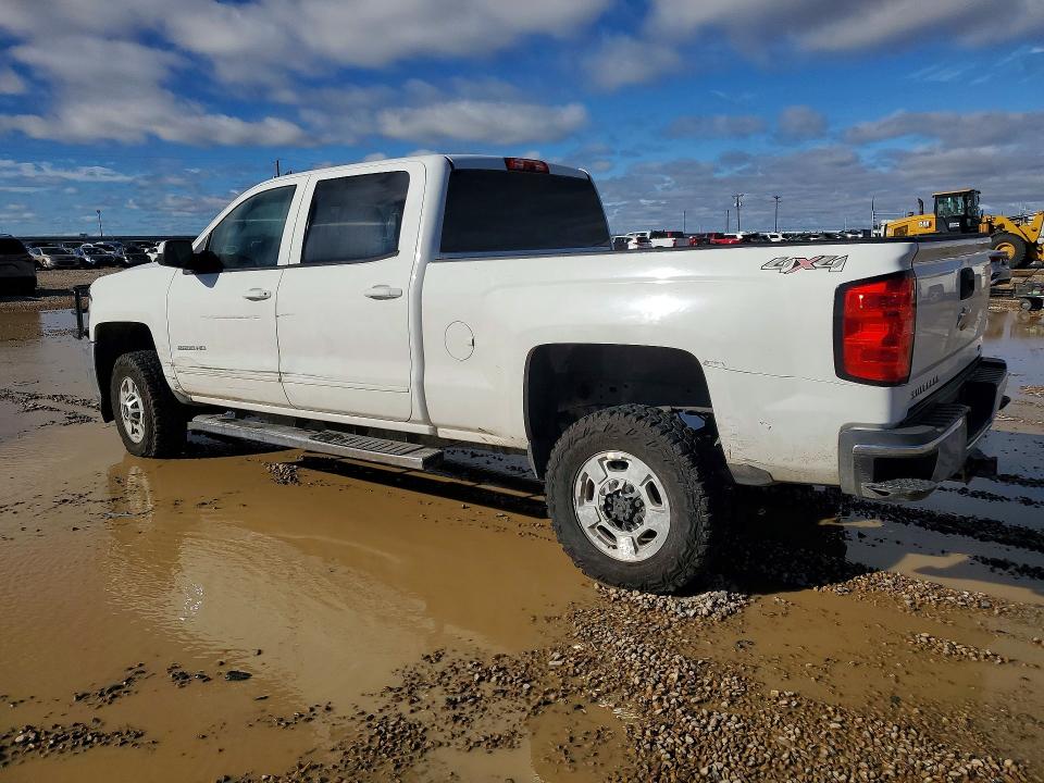 Снимка 2 от търг – 2015 CHEVROLET SILVERADO с VIN 1GC1KVEG8FF549582