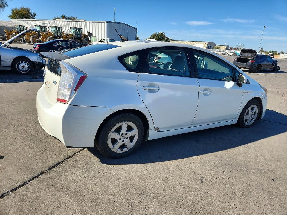 Снимка 3 от търг – 2010 TOYOTA PRIUS с VIN JTDKN3DUXA1129223