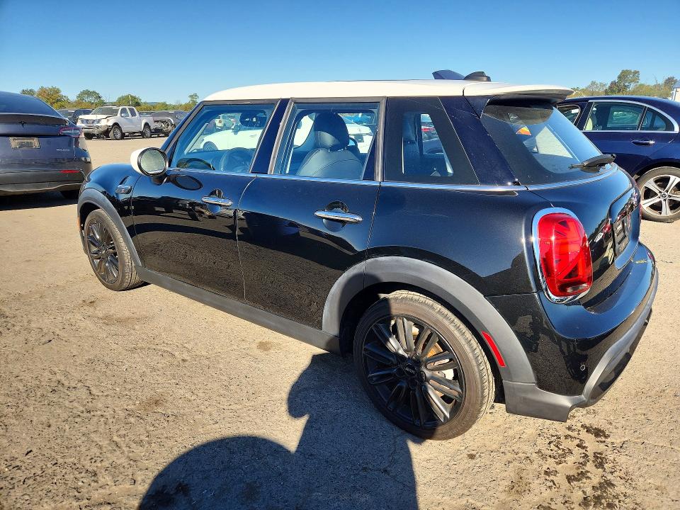 صورة رقم 2 من المزاد - 2023 MINI COOPER مع VIN WMW53DK08P2T58895