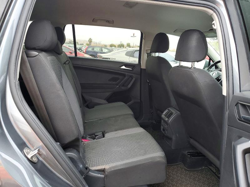 Снимка 11 от търг – 2018 VOLKSWAGEN TIGUAN с VIN 3VV1B7AX7JM111681