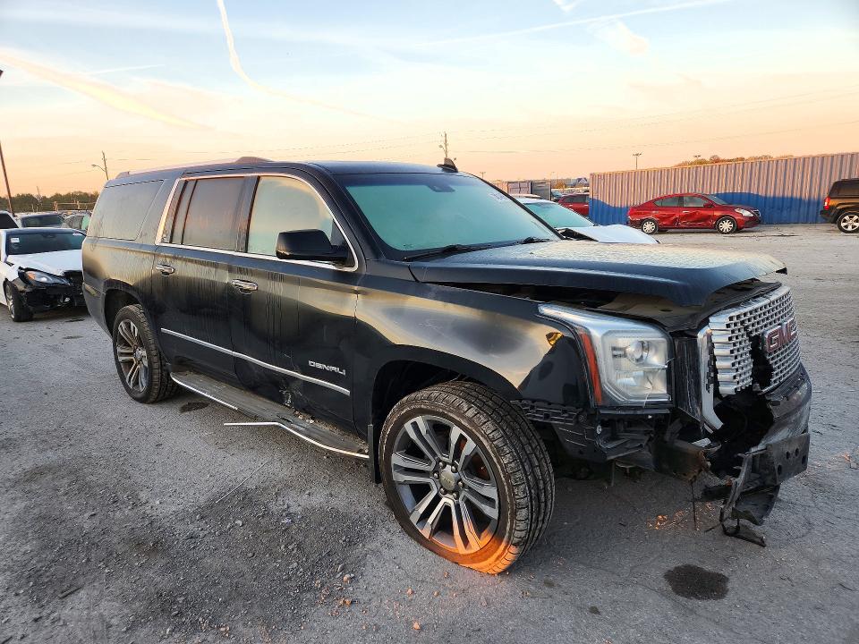Снимка 4 от търг – 2017 GMC YUKON XL с VIN 1GKS2HKJ6HR370789