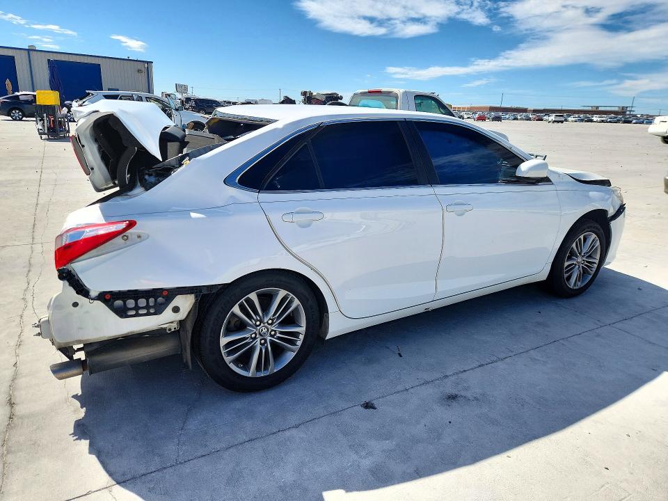 Снимка 3 от търг – 2016 TOYOTA CAMRY с VIN 4T1BF1FK0GU217701