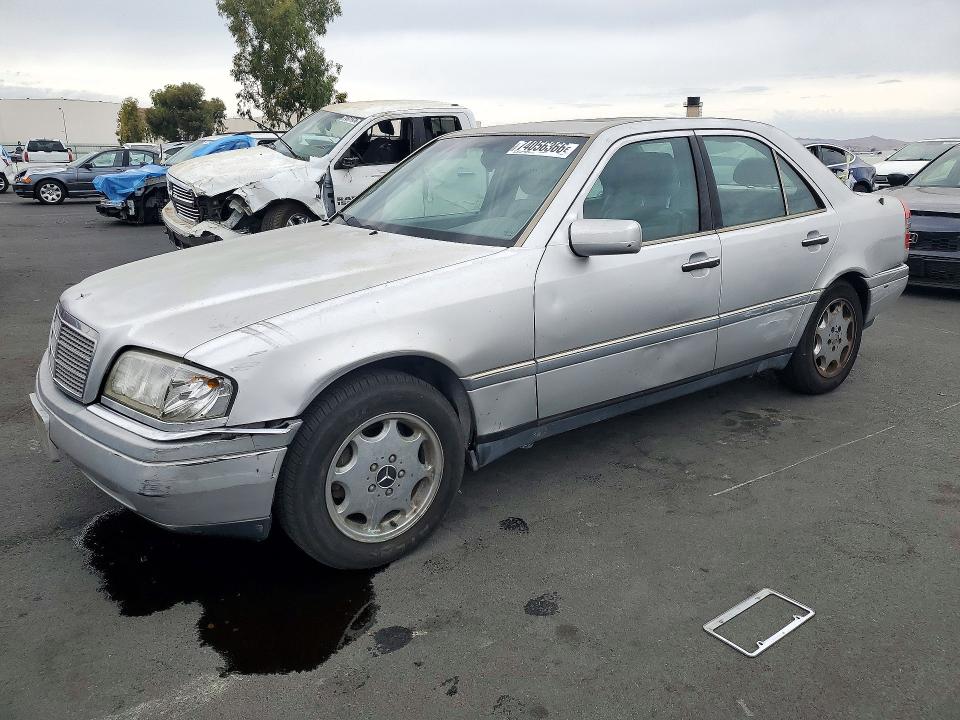 Снимка 1 от търг – 1997 MERCEDES-BENZ C с VIN WDBHA23E7VA498362