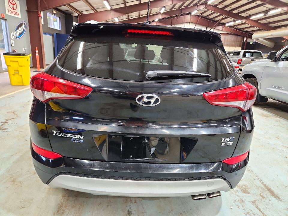 Photo 6 from auction – 2017 HYUNDAI TUCSON with VIN KM8J3CA26HU505814