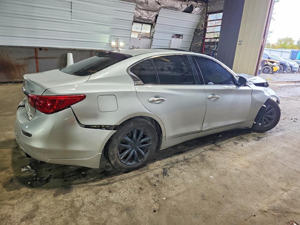 Снимка 3 от търг – 2015 INFINITI Q50 с VIN JN1BV7AR8FM414700