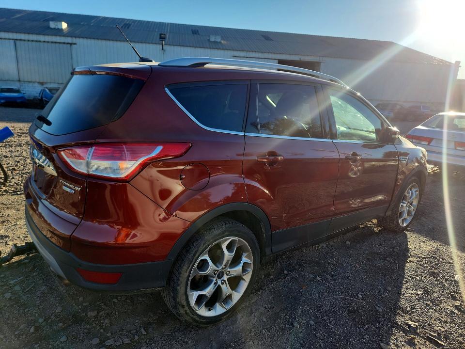 Foto 3 de la subasta – 2016 FORD ESCAPE con VIN 1FMCU9J92GUC40927