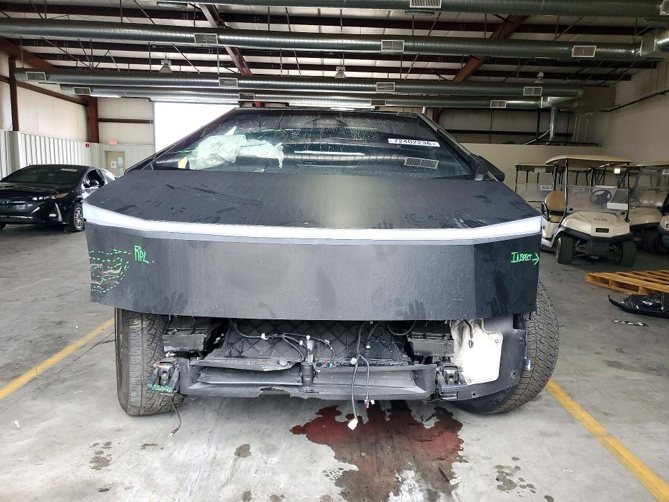 Foto 5 de la subasta – 2025 TESLA CYBERTRUCK con VIN 7G2CEHED2SA074401