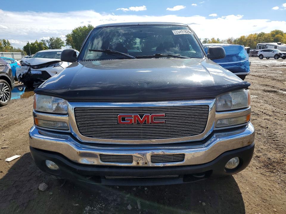 صورة رقم 5 من المزاد - 2005 GMC NEW SIERRA مع VIN 1GTEK19B55E226054