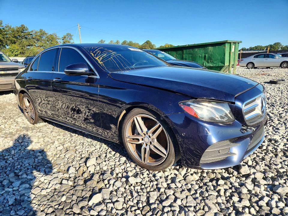 Photo 4 from auction – 2017 MERCEDES-BENZ E with VIN WDDZF4JB5HA100913