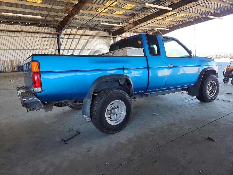 Снимка 3 от търг – 1996 NISSAN TRUCK с VIN 1N6SD16Y0TC304316