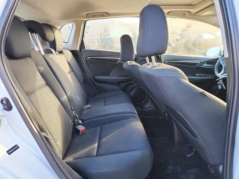 Снимка 10 от търг – 2015 HONDA FIT с VIN 3HGGK5H81FM743662