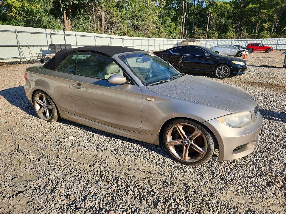 صورة رقم 4 من المزاد - 2009 BMW 135 مع VIN WBAUN93589VK40084