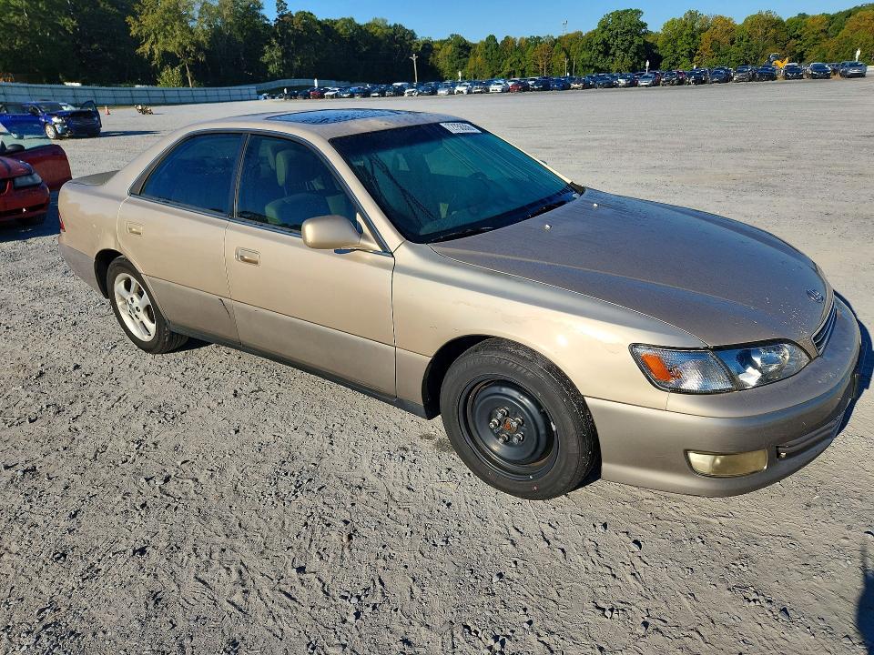 Снимка 4 от търг – 2001 LEXUS ES с VIN JT8BF28G110333862