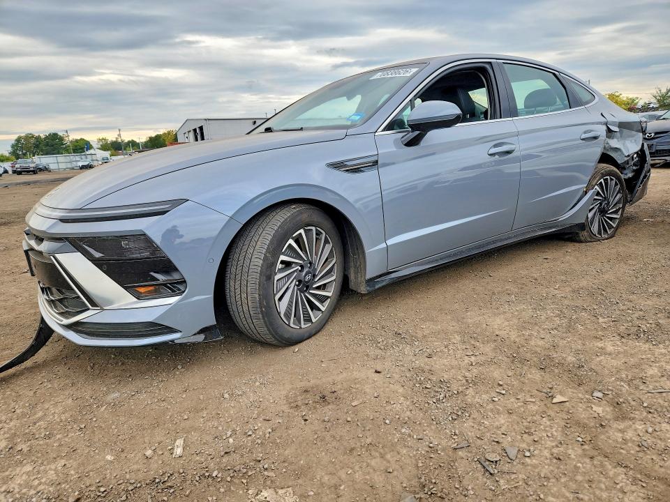 Снимка 1 от търг – 2024 HYUNDAI SONATA HYBRID с VIN KMHL54JJ0RA091996