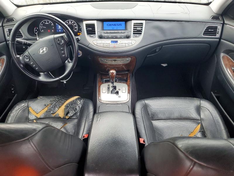 Zdjęcie 8 z aukcji – 2009 HYUNDAI GENESIS z VIN KMHGC46E09U040998