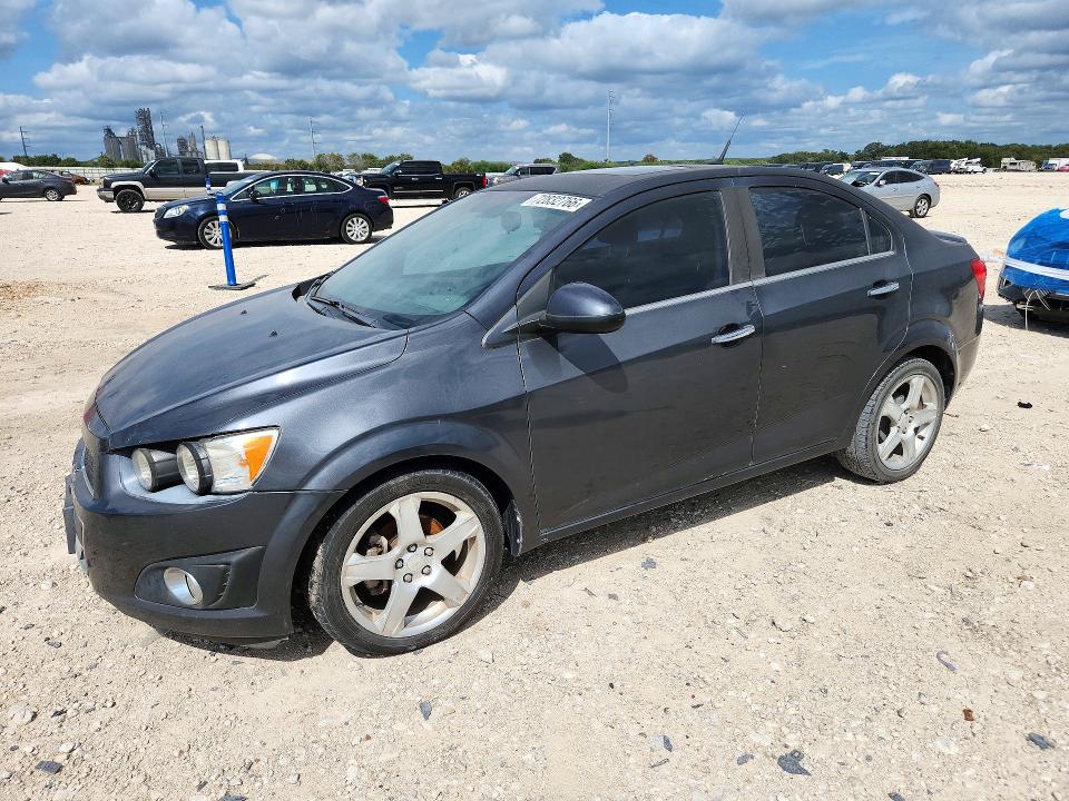 CHEVROLET SONIC 2013 with VIN 1G1JE5SB9D4186761 - Photo from auction
