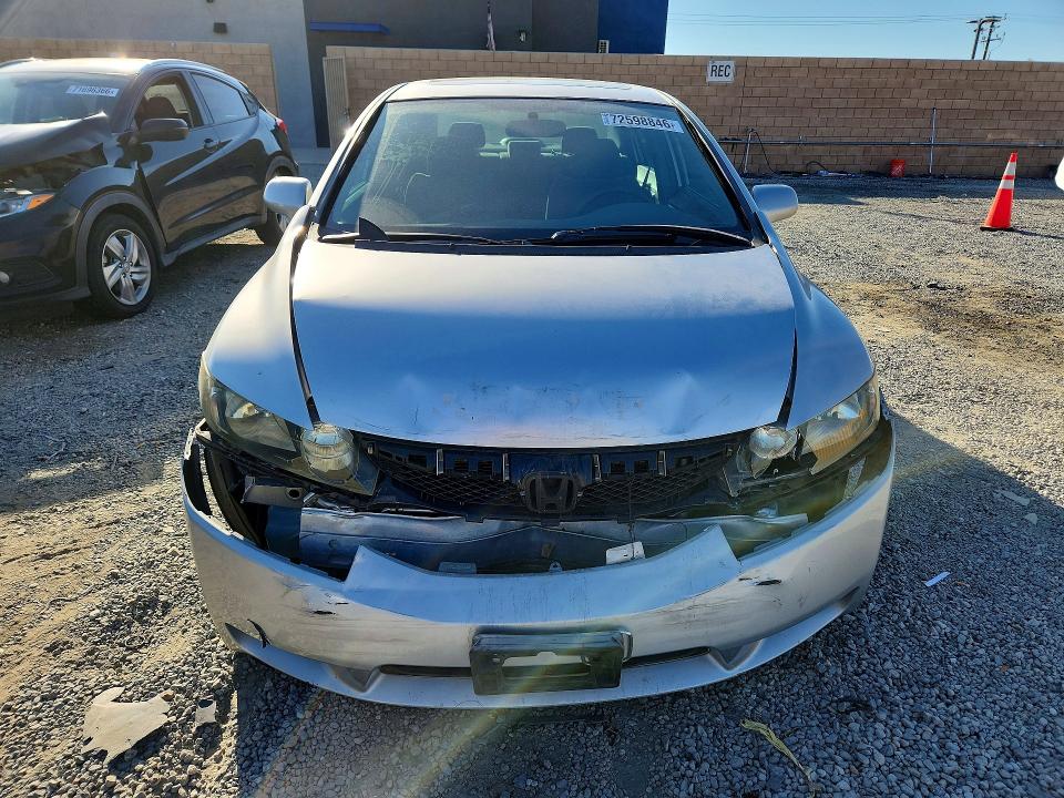 Снимка 5 от търг – 2009 HONDA CIVIC с VIN 1HGFA168X9L018576