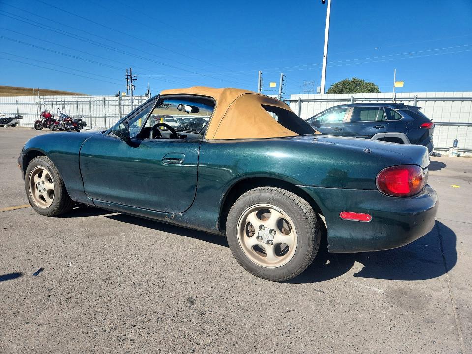 Снимка 2 от търг – 1999 MAZDA MX-5 MIATA с VIN JM1NB3539X0114125