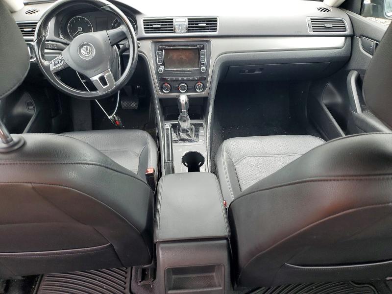 Photo 8 from auction – 2015 VOLKSWAGEN PASSAT with VIN 1VWAT7A32FC100859