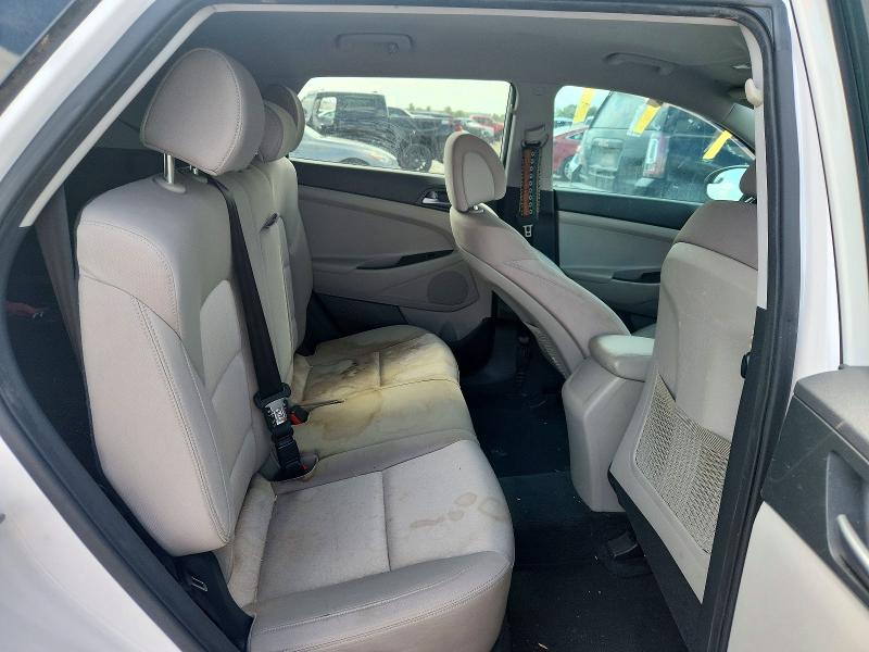 Photo 11 from auction – 2016 HYUNDAI TUCSON with VIN KM8J33A24GU240373