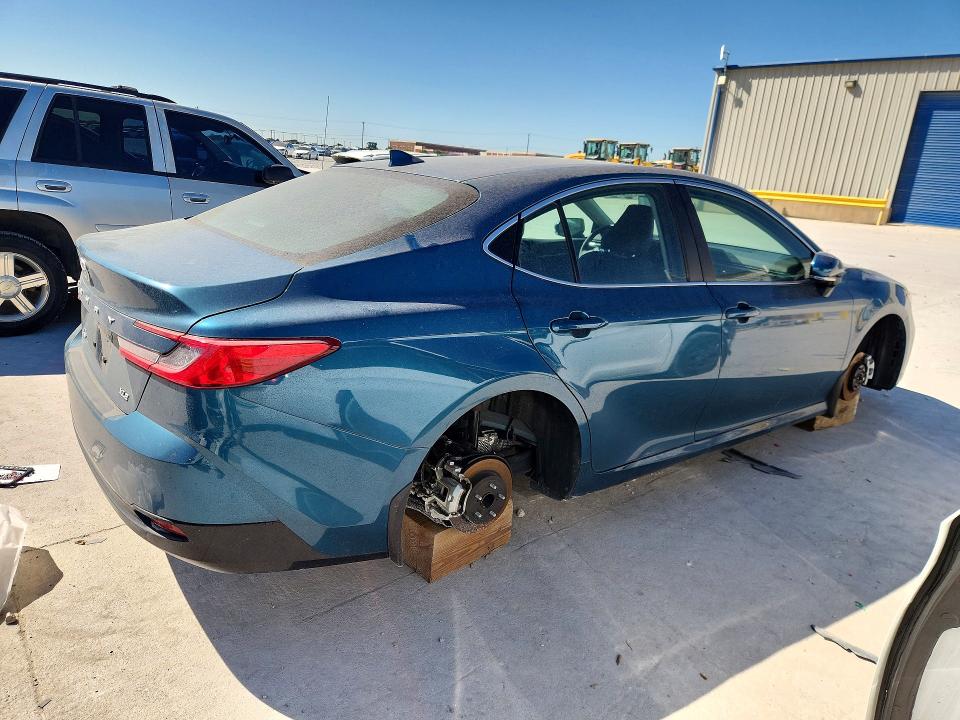 Foto 3 de la subasta – 2025 TOYOTA CAMRY con VIN 4T1DAACK6SU200342