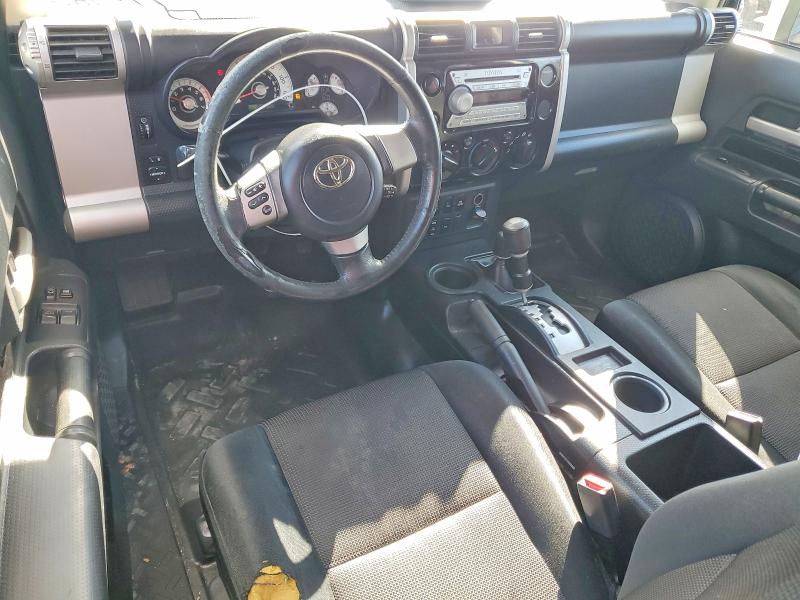 Снимка 8 от търг – 2009 TOYOTA FJ CRUISER с VIN JTEBU11F69K058519