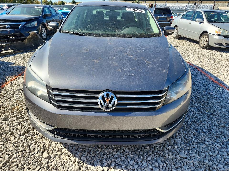 Снимка 5 от търг – 2013 VOLKSWAGEN PASSAT с VIN 1VWAP7A34DC005317