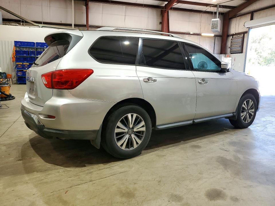 Фото 3 с аукциона – 2017 NISSAN PATHFINDER с VIN 5N1DR2MN7HC656923