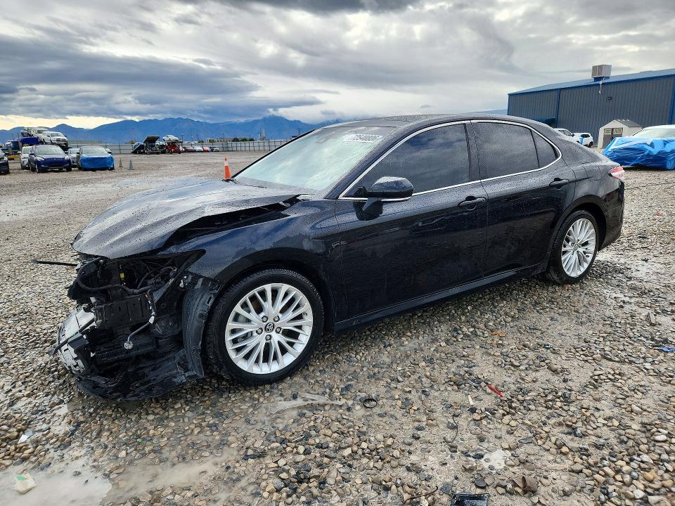 Снимка 1 от търг – 2018 TOYOTA CAMRY с VIN 4T1BZ1HK6JU007700