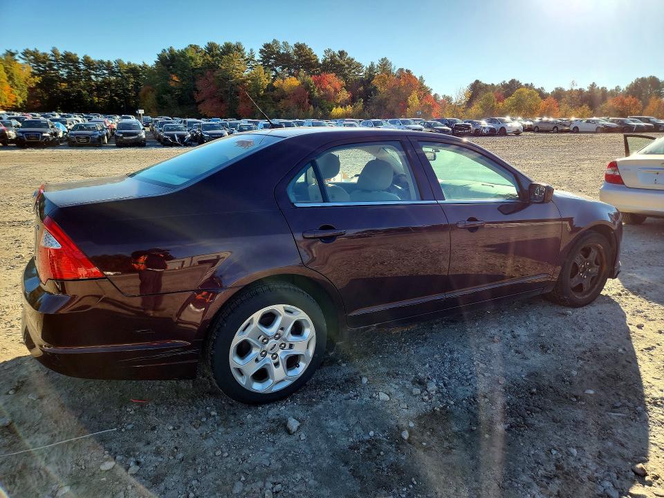 Zdjęcie 3 z aukcji – 2011 FORD FUSION z VIN 3FAHP0HA5BR131154