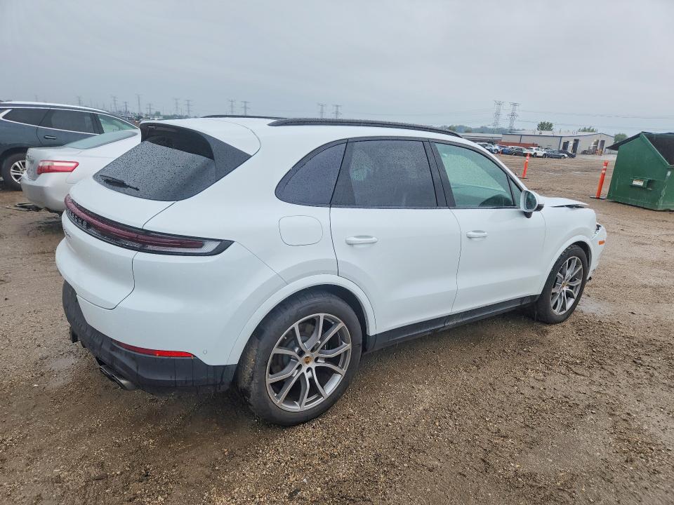 Снимка 3 от търг – 2024 PORSCHE CAYENNE с VIN WP1AA2AY0RDA03051