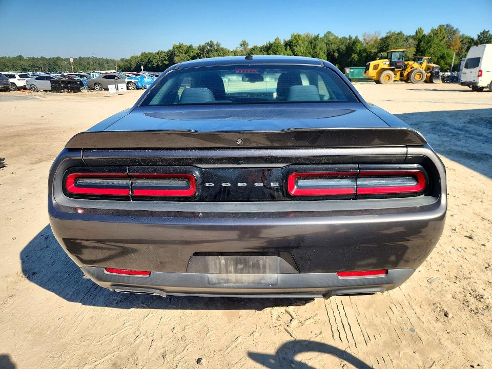Снимка 6 от търг – 2018 DODGE CHALLENGER с VIN 2C3CDZBT2JH269325